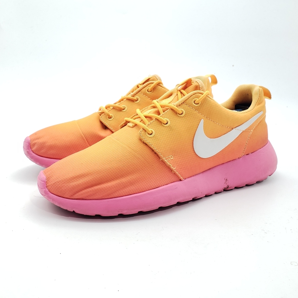 Womens Nike Rosherun Print Atomic Mango White Pink Glow Rare Sz 6.5 599432-801